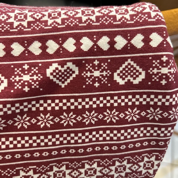 Faux Fur 3 piece legging set by Issac Mizrahi. Size-24 months - Picture 6 of 8